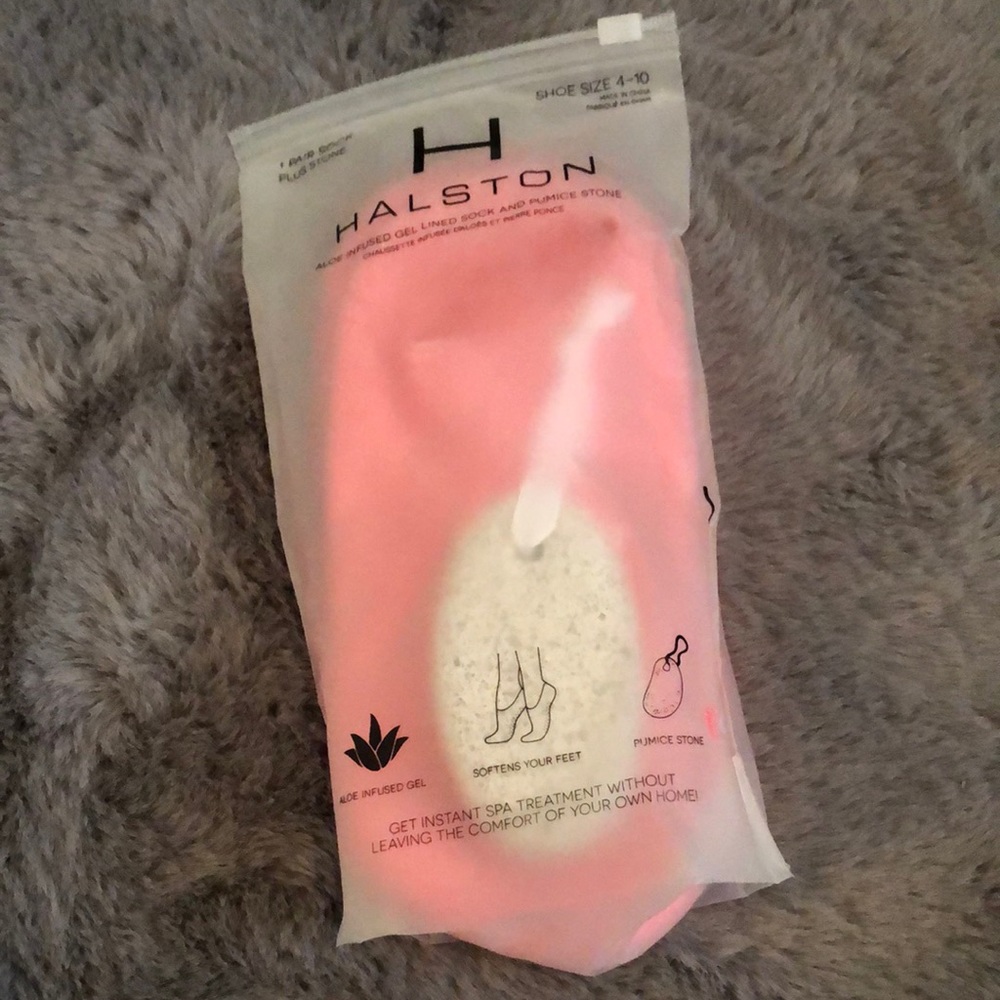 BNWOT H Halston Aloe Gel Line Sock and Pumice Stone